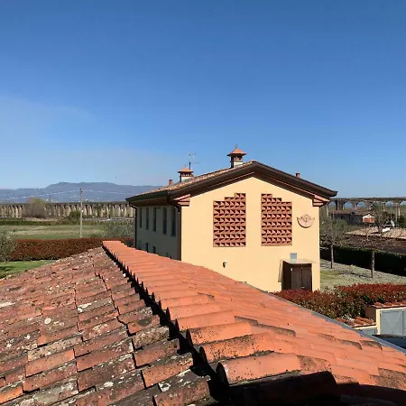 Affittacamere Agli Archi * Capannori