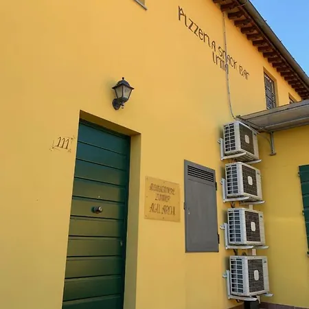 Affittacamere Agli Archi * Capannori